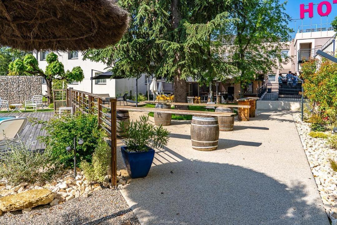 Hôtel Karène Saint-Paul-lès-Romans Exterior foto